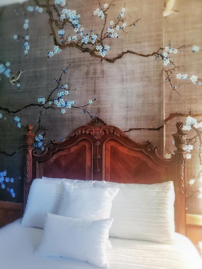 The Old Library Inn Bed & Breakfast Олийн Екстериор снимка